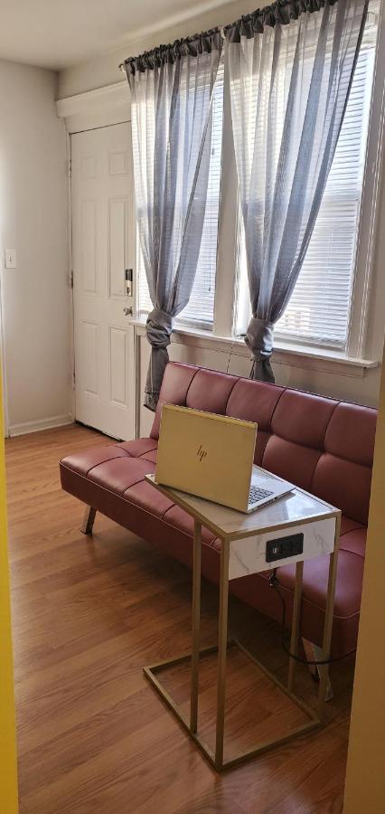 Cozy 1 Bedroom, 1 Min From Irving Park Blue Line, Free Parking ชิคาโก ภายนอก รูปภาพ