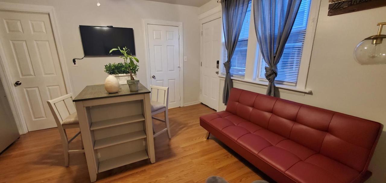 Cozy 1 Bedroom, 1 Min From Irving Park Blue Line, Free Parking ชิคาโก ภายนอก รูปภาพ